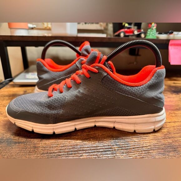 FILA Athletic Running Shoes Gray/‎ Orange Size 9 - Picture 6 of 10